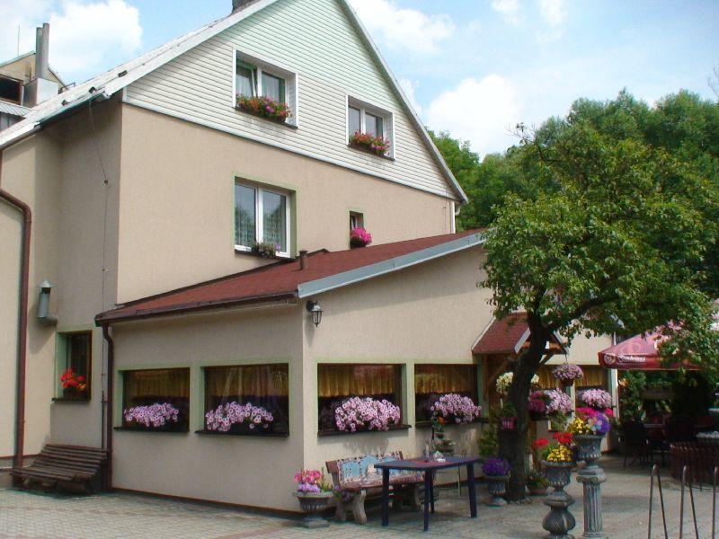 Penzion54 & Restaurace Ostrov  Exterior photo